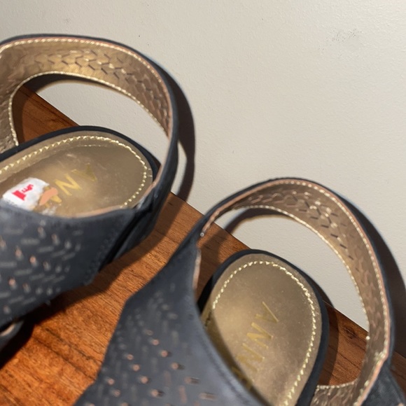 NEW Anne Klein cage wedges sandals shooties slingback - Picture 8 of 10